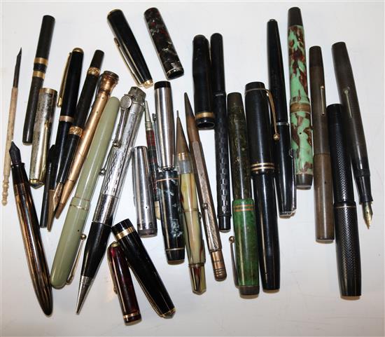 Qty mixed fountain pens